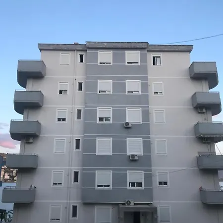 Mary's Sarandë